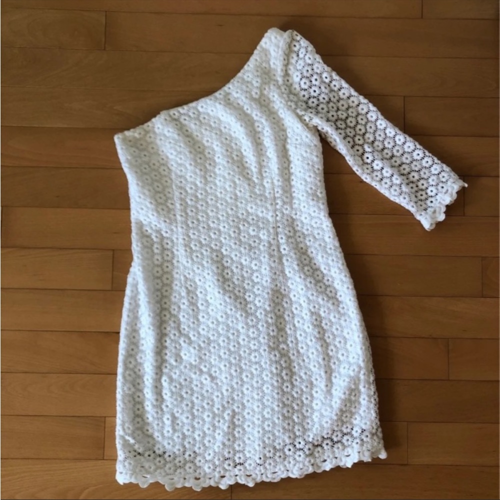 Lilly Pulitzer white one shoulder dress! Size 10